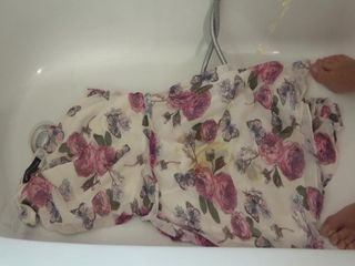 Piss auf 13 Kleid mit Blumenmuster (2)