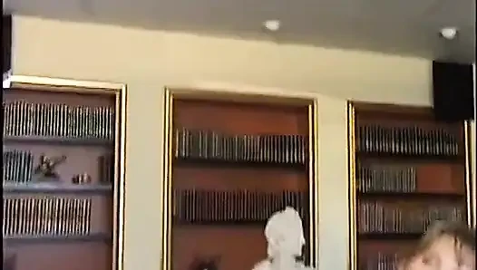 Adegan seks letto si cewek amiche di nikki montana 04