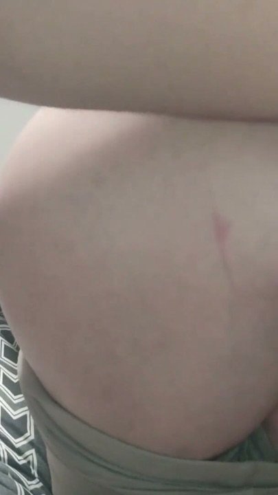 Vnadná amatérská milfka má anální sex a její velký zadek dostane creampie | Klipy 1