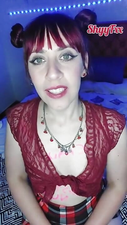 Shyyfxx Colegiala Caliente Le Ruega a Su Crush Que La Desvirgue Antes De Terminar El Colegio P1 JOI