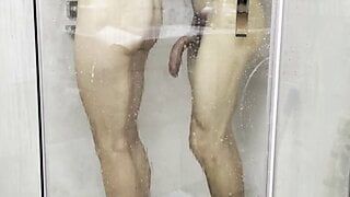 Seks pięknej rosyjskiej pary pod prysznicem