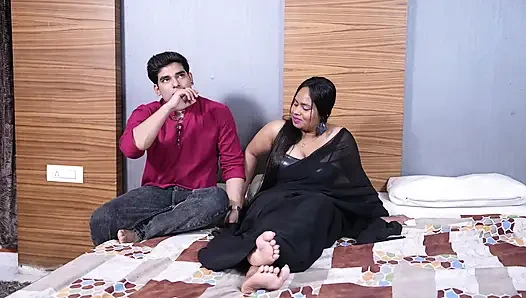 Indian Desi  makan malkin ne Kiya naukar sex sath sex hindi audio sex