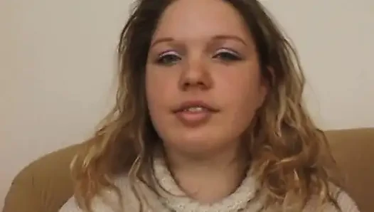 Amateur blonde masturbating on her first casting
