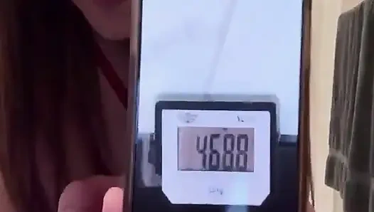 Plump Paradise First Weigh in! (sd-wmv)