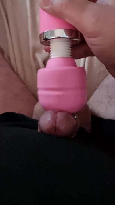 Pancutan mani dengan vibro merah jambu