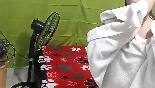 Ini adalah penisku dan tidak ada wanita lain yang bisa memilikinya!!