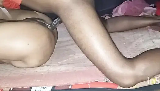 Desi village wife and husband fucking video in bedroom