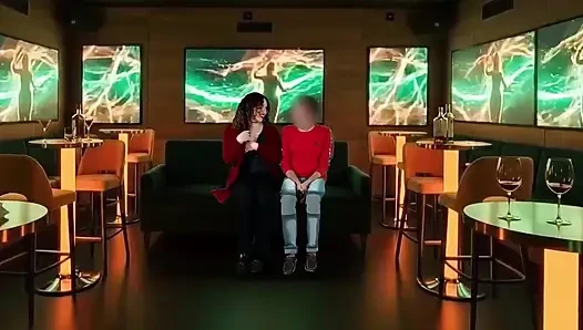 Ben Karaoke Kulübü Yöneticisiyim Ve Eşim Her Şeyi Çekiyor