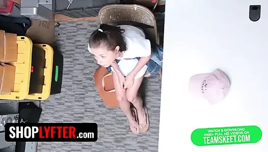 Shoplyfter - gadis remaja cantik ini rela minta maaf gara-gara ngapain mencuri dari toko justin magnum