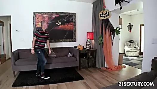 Trick or Treat Halloween Fuck
