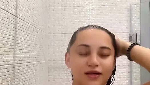 Komm Mit Mir in Snapchat-dusche