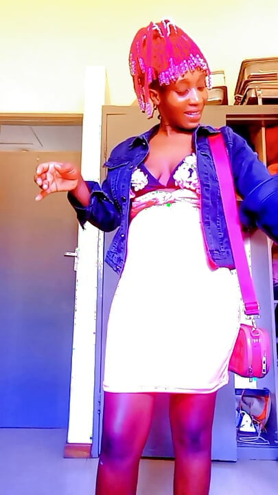 1 January 2026 I use the corner of my mother's couch to fuck my self