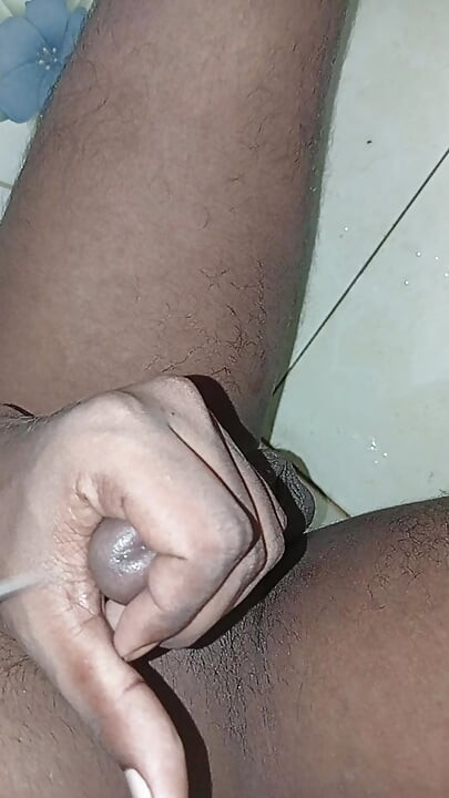 If you touch it the material comes out of the hole Man gay