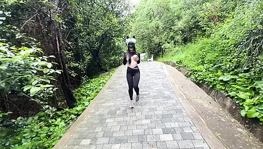 Der grünäugige dieb nahm mir einen leckeren blowjob mit abspritzen.