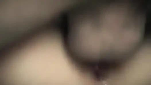 Bir güzellik ilk anal seksini yapıyor! Götüne boşal!