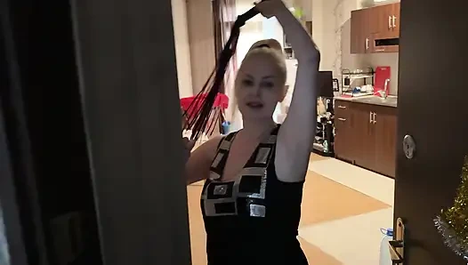 Üst kattaki rus milf komşum beni evine davet etti