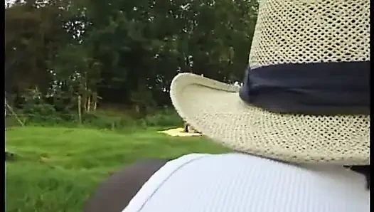 Big Omar's British Adventures: Inspeksi Cewek Jalang (2002)