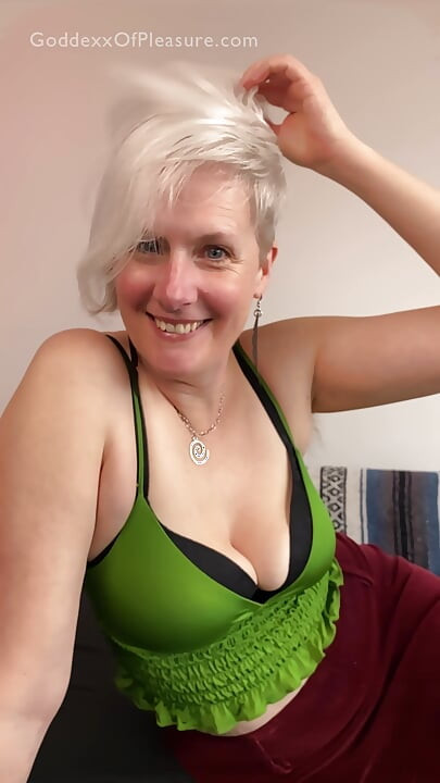 est Friend's Mom Gives Me A JOI To Get Back At Him - Hot MILF JOI