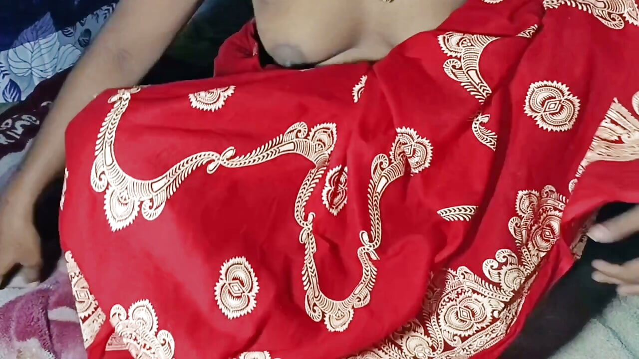 Viral sexy video of a Bangladeshi man with his elder brother's mother-in-law.