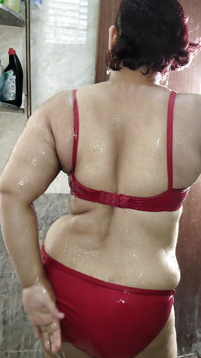 Tamil wife nude shower