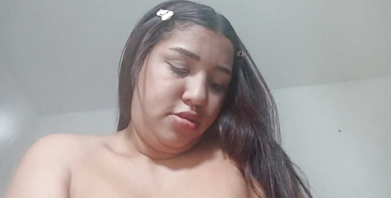 我希望他们会吮吸我的鸡巴并让我高潮