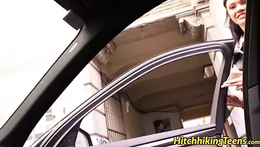 Gorgeous hitchhiker tastes hot cum during her free ride