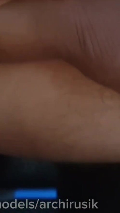 廃墟となった王国でクルーズ中の大きなペニスのフェムボーイとヤッるなんて!コンドームなしで尻に射精!でかいチンコ! | クリップ 1