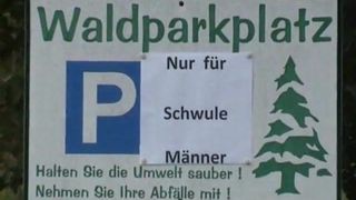 Ein Waldparkplatz