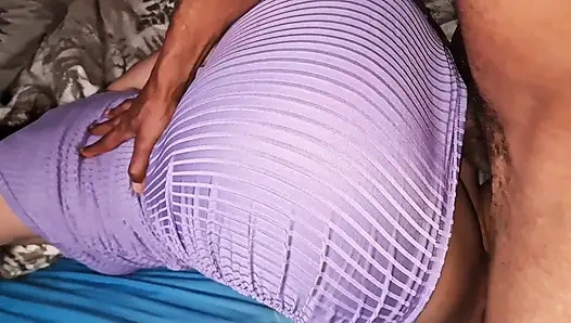 Sister-in-law stayed home alone, she left the door of her room open to provoke me lying down in a short dress without panties