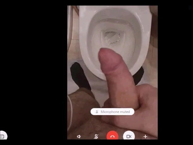spanish daddy wanking his meat and cumming