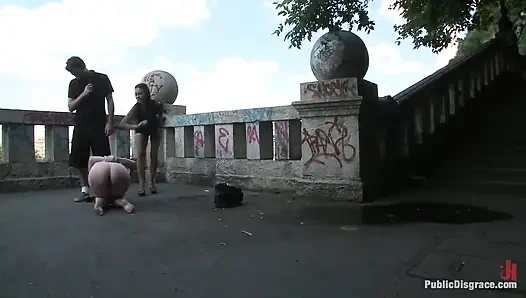 Sandra Romain beklenmedik bir İngiliz itaatkarı domine ediyor!!!