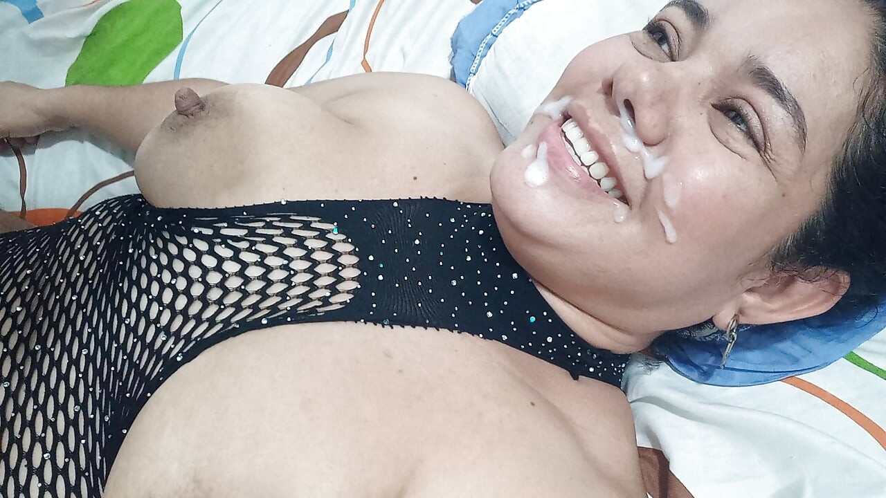 Novia en lencería negra