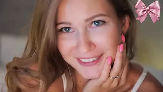 Stella orgazm olmaya çalışırken götüne dildo sokuyor
