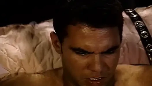 Tutkulu Fransız genç kız özel gösteride yarağa biniyor