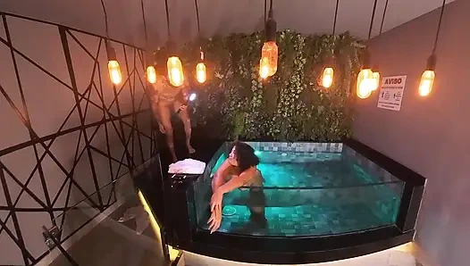 Büyük götlü arkadaşımla mini havuzda ekstra sahne