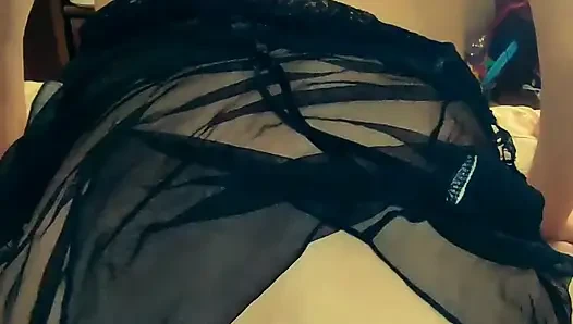 Amatör çift sıska karısıyla çoraplı anal filme alıyor