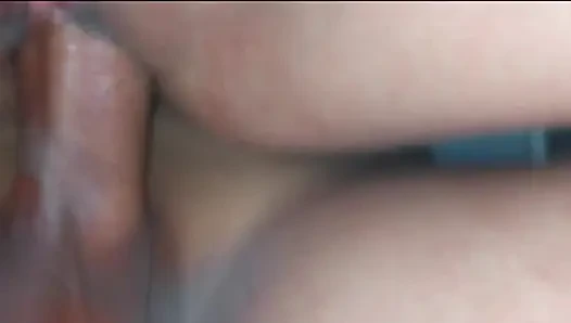 Azgın Komşu, Sıkı Vajinasını Patlatmamı Istiyor. Çünkü Kocası Seyahat Ediyor. Başka Bir Penis Denemek Istiyor