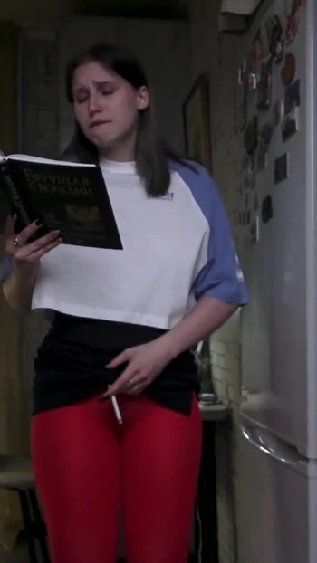 Jaw-dropping moment from "While I was reading and smoking, I accidentally had to pee"
