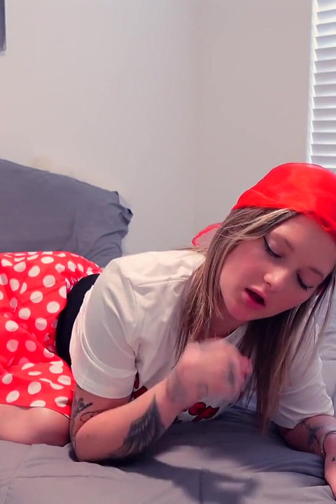Peyton's Sultry '50s Jerk off Instruction 4K POV Temptation Awaits!