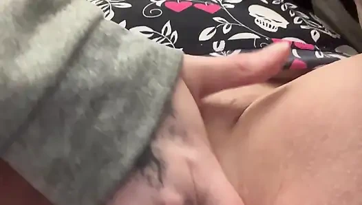 Freche Krankenschwester Squirtet in Der Toilette