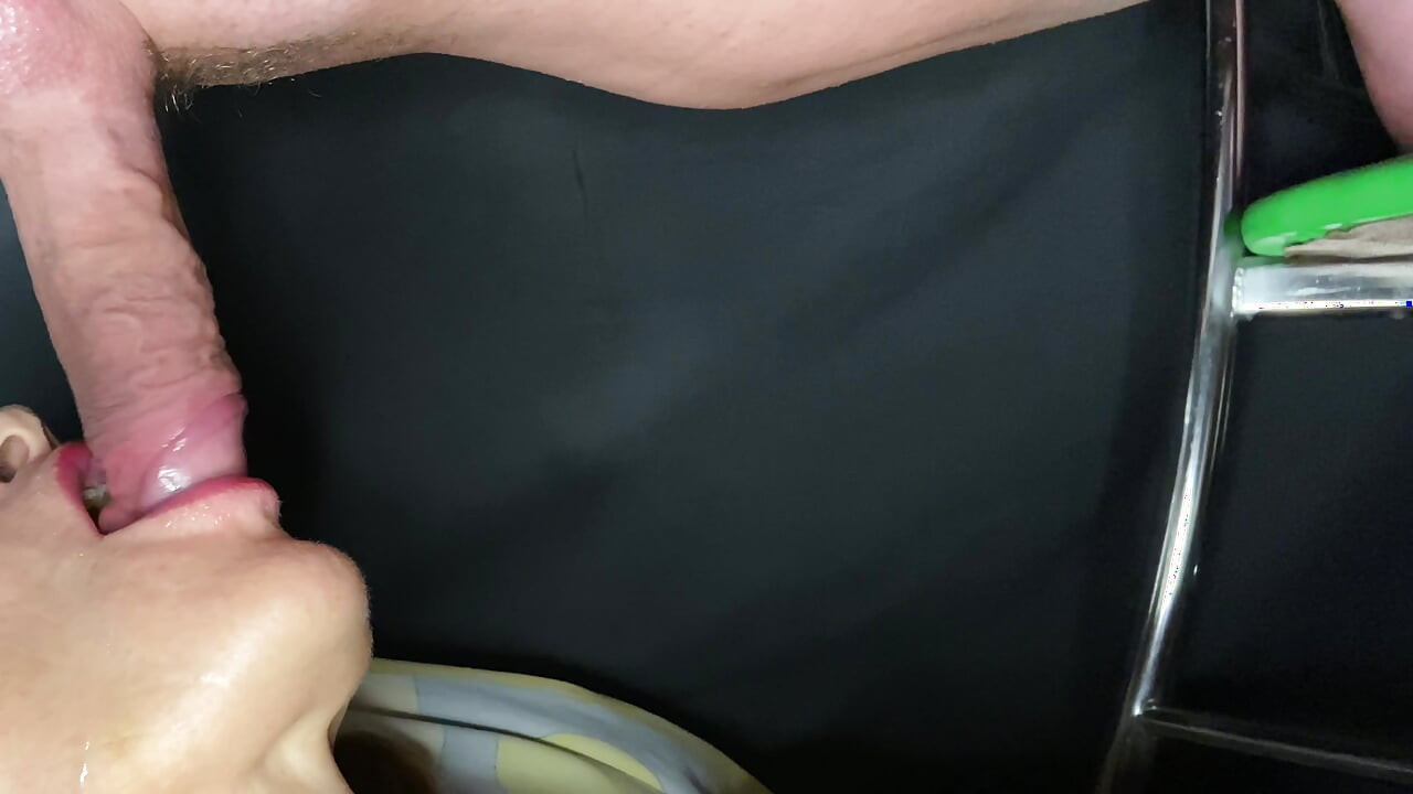 Stepmom blowjob swallow huge load of sperm orgasm