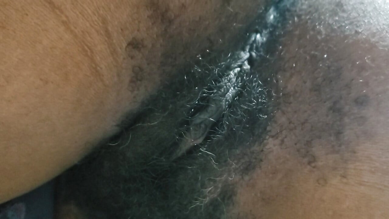 Mature queen dominates the art of pure unrestrained pleasure in a luxury hotel suite