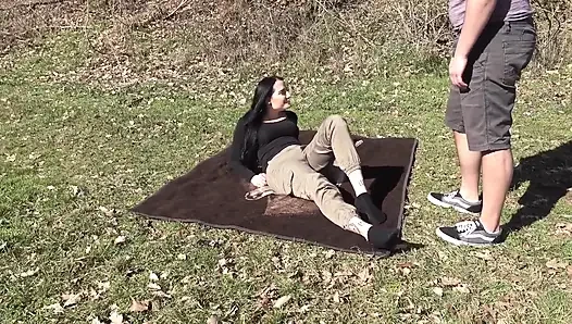 Blowjob Luar Ruangan Pertama Lacy!