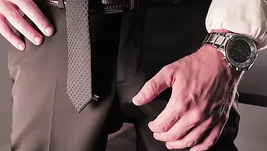 İtaat: CEO baba yarağı yüzünü tokatlıyor ve seni aşağılıyor (göz boşalması sonu)