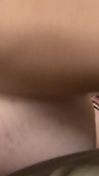 لحظة ملحمية من "زوج أمي مدمن على الجنس مع بيكسي ليتل آند درو"