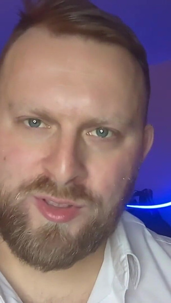 Klíčový okamžik od "POV Roleplay: Váš středoškolský bully šuká do krku znovu - Obrovský výstřik s dirty talk"