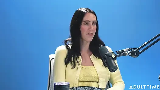 Cadence Lux: Authentische orgasmen & Selbstvertretung