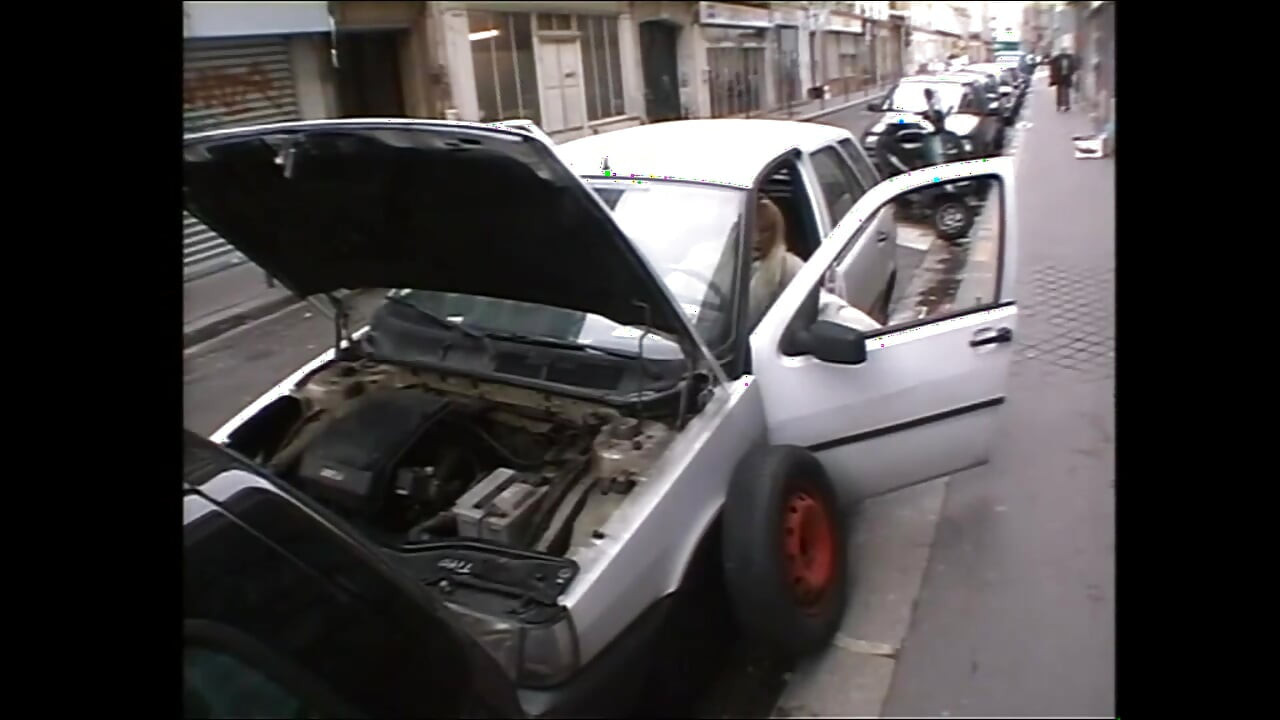 Ham sahi jagah ki talash kar rahe hain