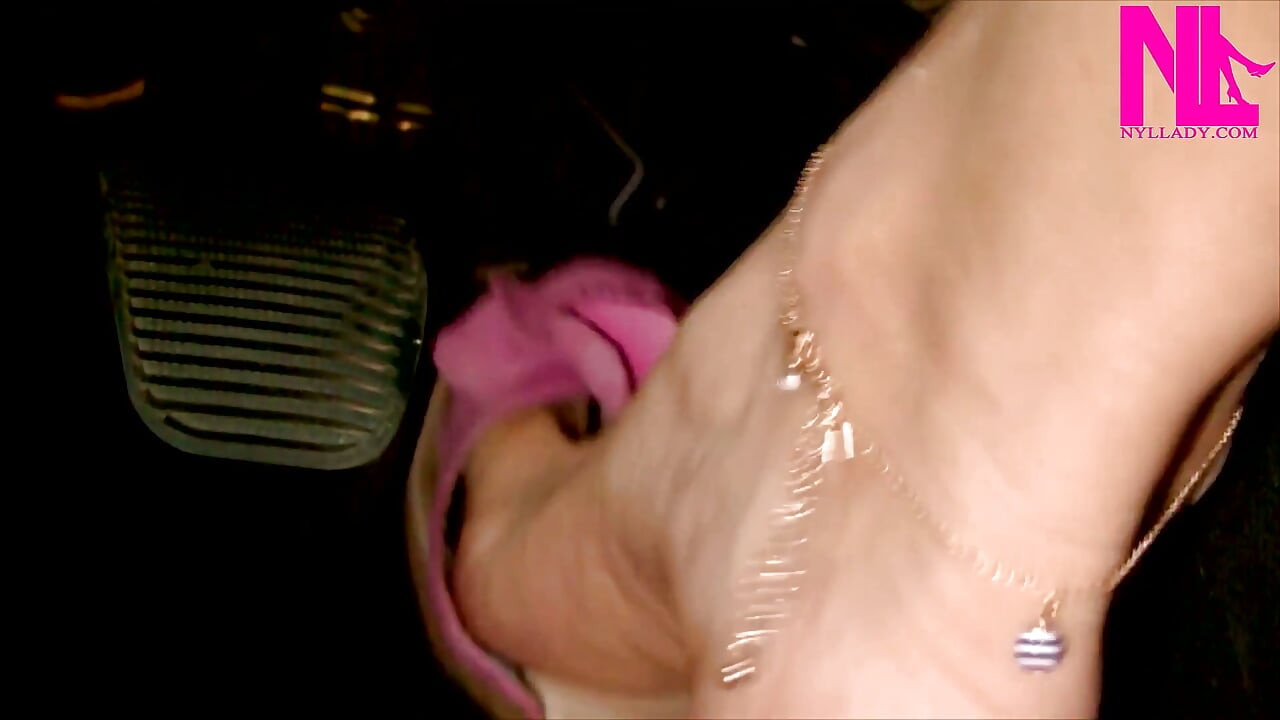 Fast Pedal Pumping in Floral Flops and Golden Anklet