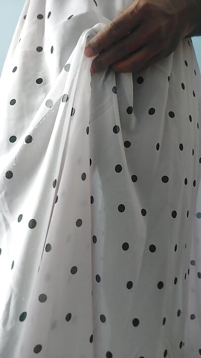 เด็กชายช่วยตัวเองสวมผ้าไหมซีทรูสีชมพูเปียก Polka Dots Gawun